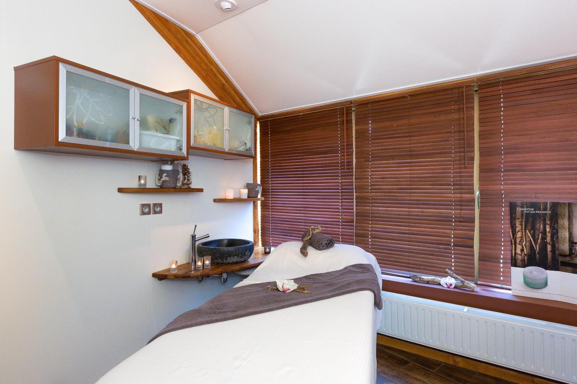 Hotel & Spa Les Bartavelles Crots Exterior foto